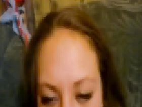 Леночка хорошо сосет